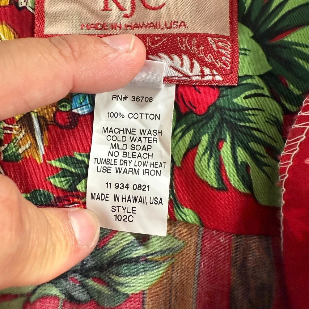 RJC Shirt Mens Medium Red Hawaiian Christmas Mele Kalikimaka Santa Floral Camp